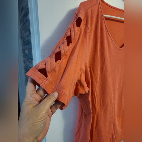 Kim Rogers size 2x shirt good condition with longer short sleeves - Picture 3 of 4